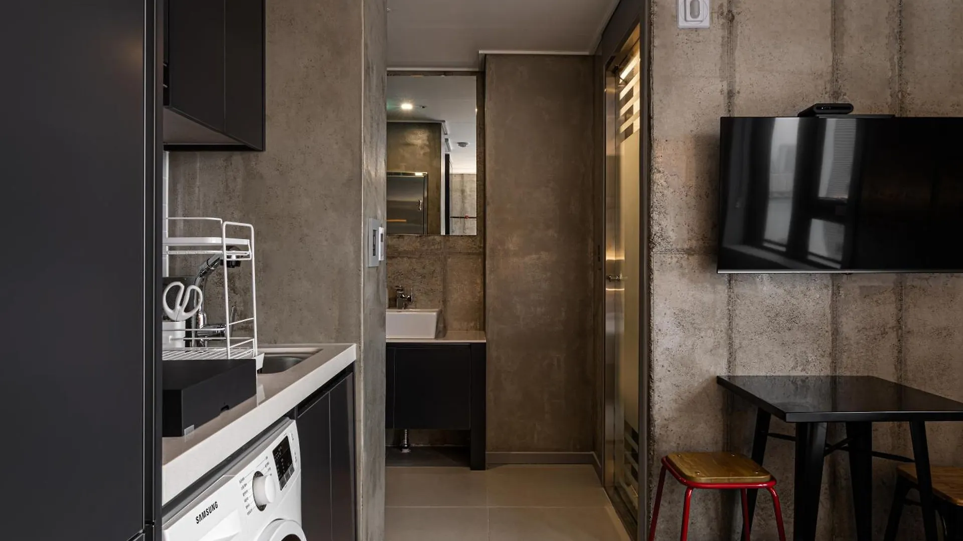 Urbanstay Boutique Nampo Biff Busan 0*,